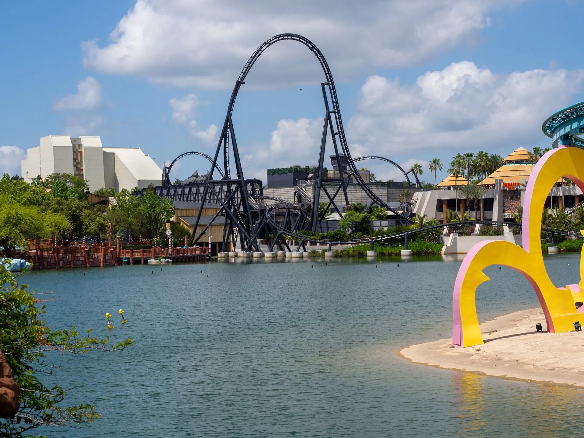 Jurassic World VelociCoaster