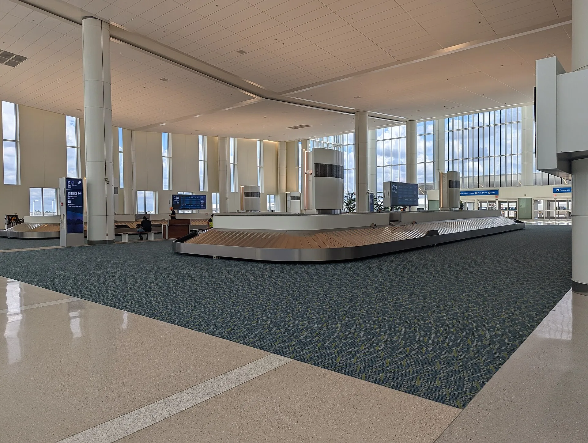 Orlando International Airport: Arrival Guide