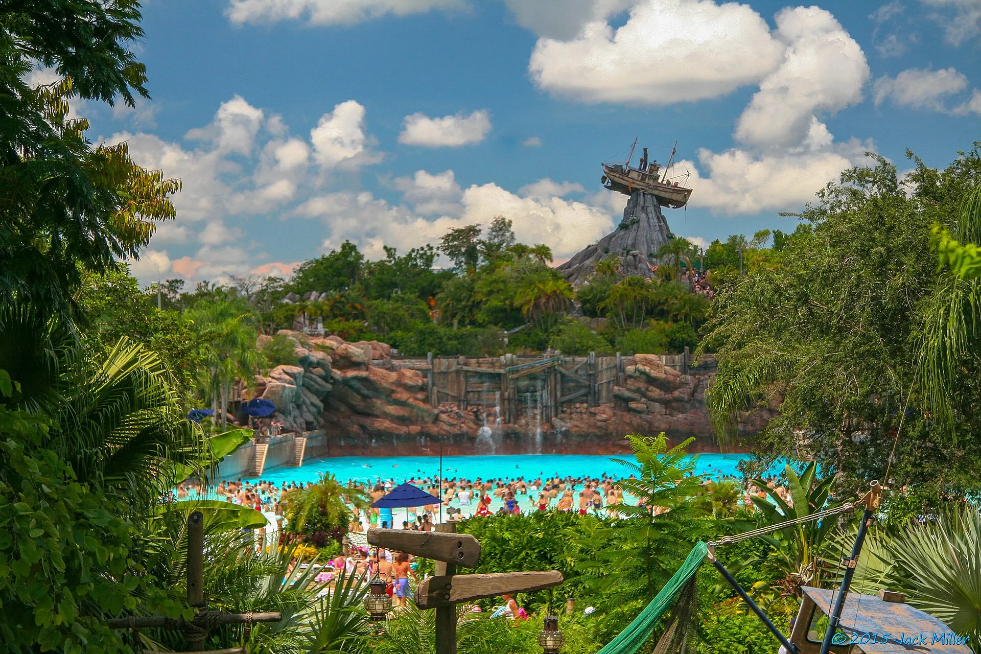 Blizzard Beach vs Typhoon Lagoon — Which Disney Water Park?